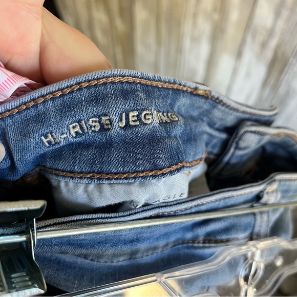 American Eagle High Rise Jegging Light Wash Short 8 - Picture 6 of 7